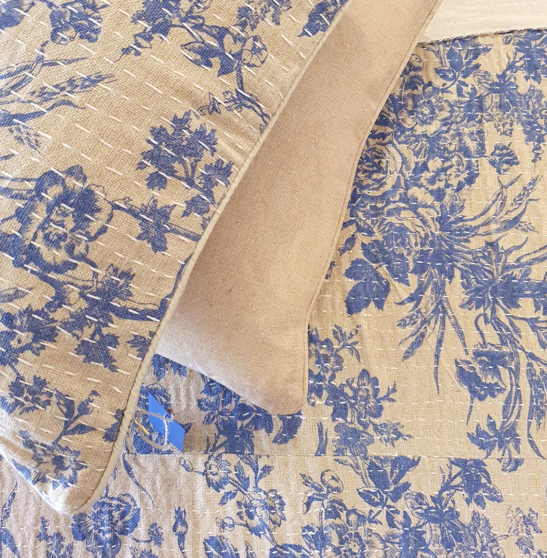 What is Kantha? Handcrafted Bedspreads with a Rich Heritage!