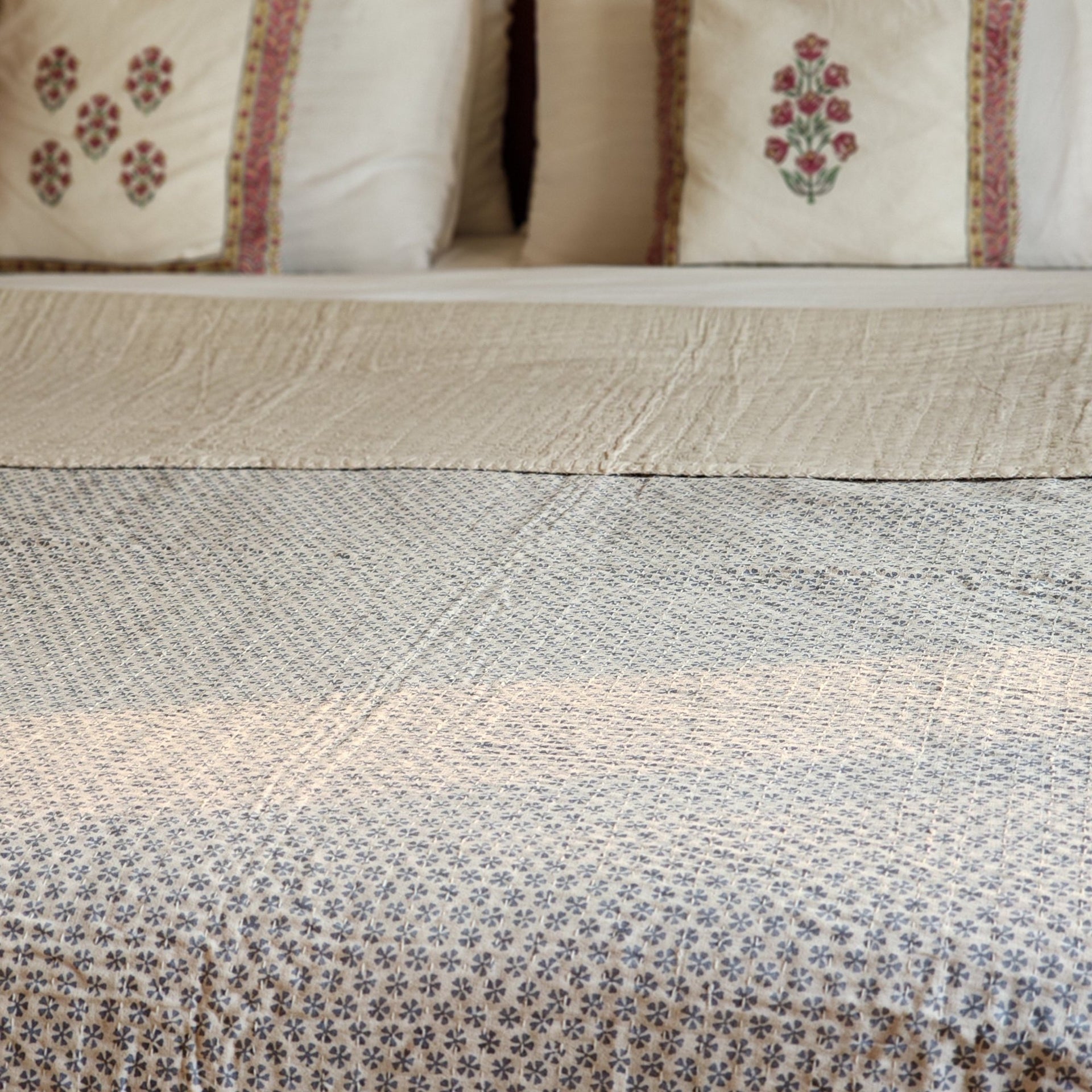 Forget Me Not Block Print Quilt | Vintage Floral Bedspread in 220x270cm Cotton