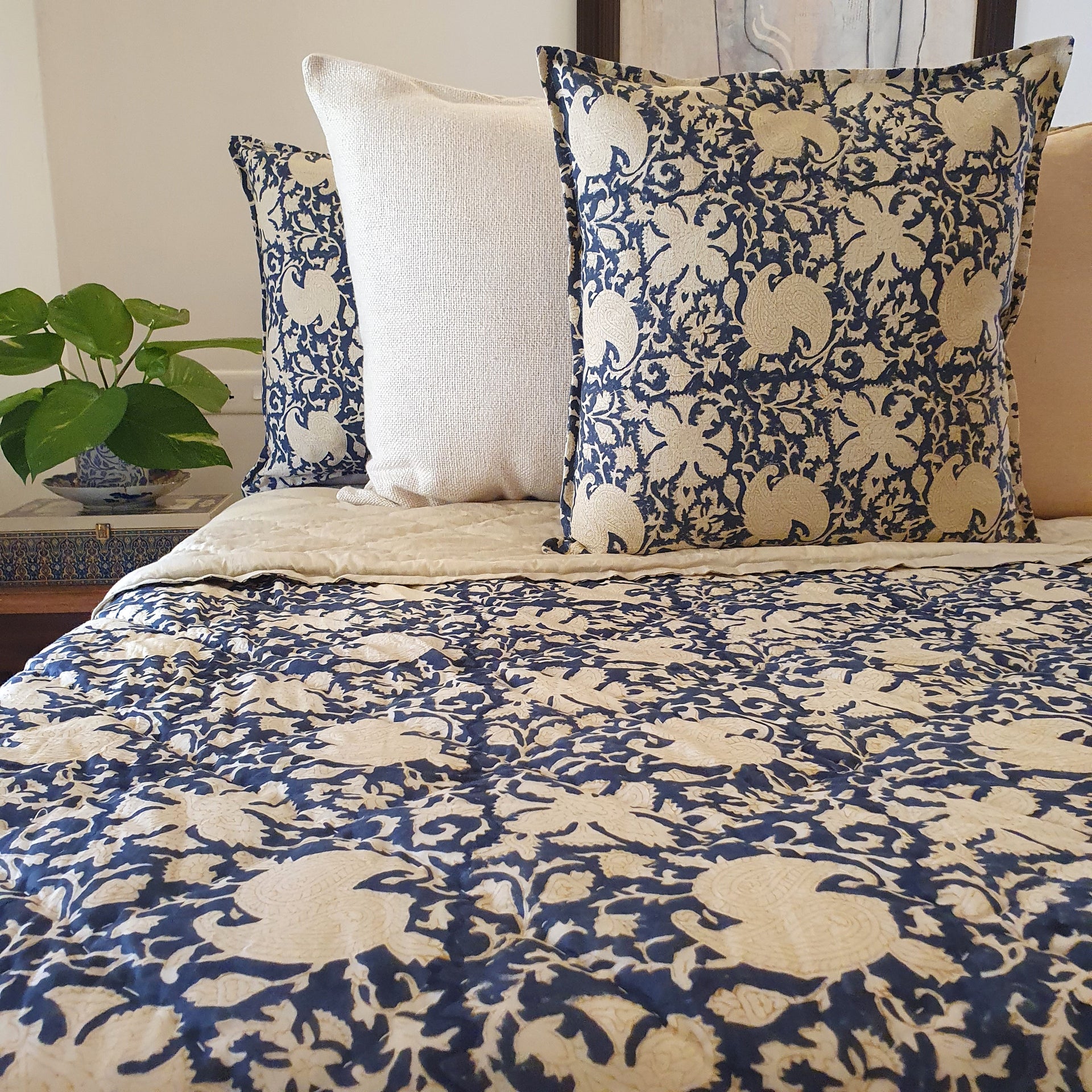 Indigo Jaal Quilted Bedspread | 220x270cm Cotton Quilt
