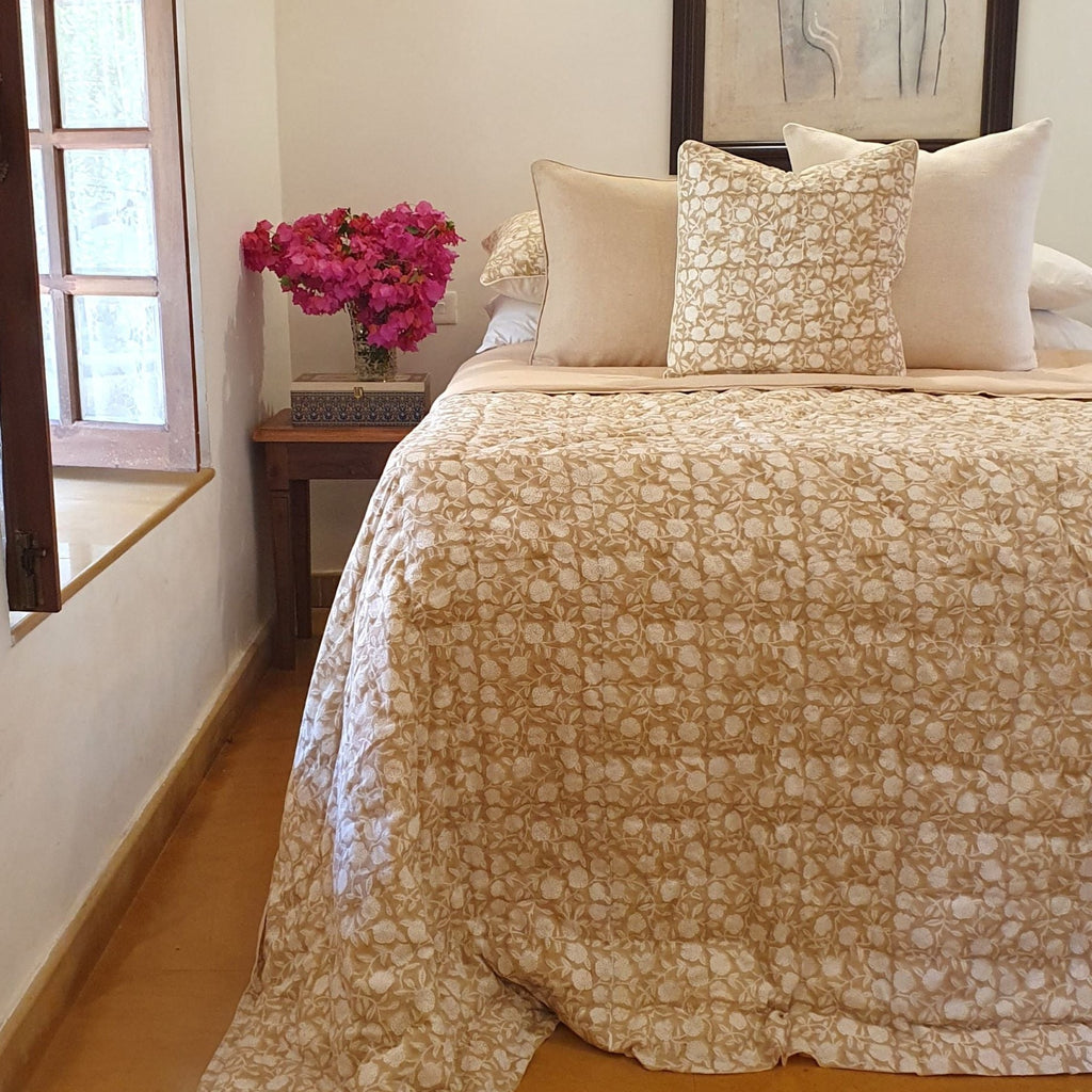 Chateau Quilted Bedspread with Pillowcase