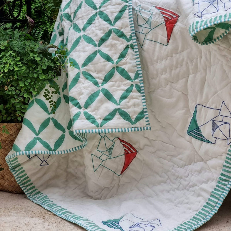 Pretty Kites - GOTS Certified Organic Cotton Reversible Baby Quilt