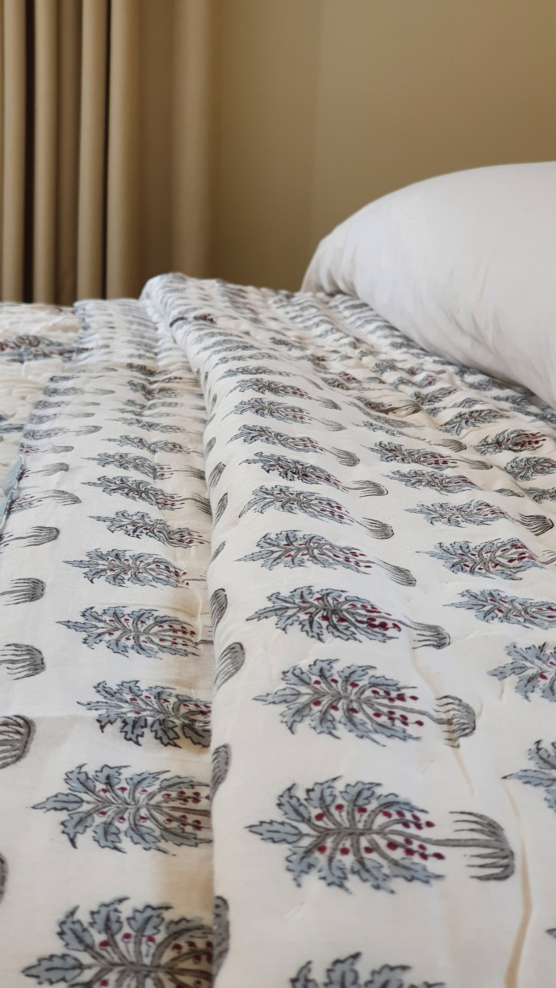Palm & Pine Reversible Quilt | 220cm x 270cm